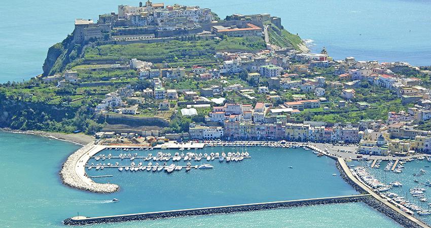 Марина Marina di Procida