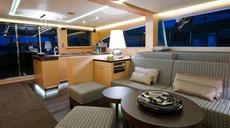 Sunreef 102,  4 / 5 кают(ы), 2010 г. выпуска 