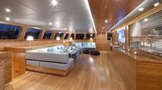 Sunreef 114,  5 кают(ы), 2010 г. выпуска 