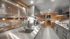 Sunreef 114,  5 кают(ы), 2010 г. выпуска 