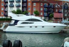 Fairline Phantom 40,  2 кают(ы)