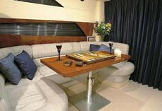 Fairline Phantom 40,  2 кают(ы)