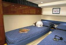 Fairline Phantom 40,  2 кают(ы)