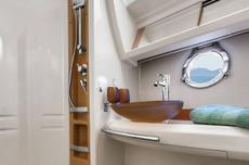 Azimut 42 Fly,  2 кают(ы)