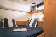 Cranchi Mediterranee 50 HT,  3 кают(ы), 2001 г. выпуска 