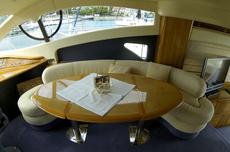 Azimut 55,  3 кают(ы), 2001 г. выпуска 