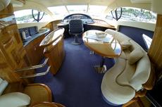 Azimut 55,  3 кают(ы), 2001 г. выпуска 