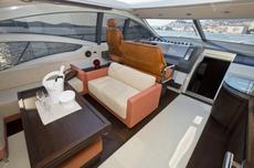 Azimut 62 S,  4 кают(ы), 2009 г. выпуска 