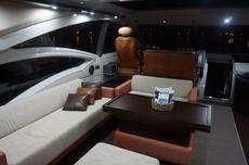 Azimut 62 S,  4 кают(ы), 2009 г. выпуска 