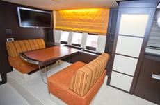 Azimut 62 S,  4 кают(ы), 2009 г. выпуска 