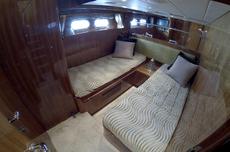 Elegance 70,  3 кают(ы), 2007 г. выпуска 