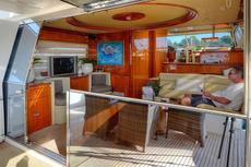Ferretti 680,  3 кают(ы), 2004 г. выпуска 