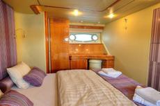 Ferretti 680,  3 кают(ы), 2004 г. выпуска 