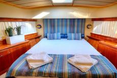 Ferretti 680,  3 кают(ы), 2004 г. выпуска 