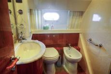Ferretti 680,  3 кают(ы), 2004 г. выпуска 