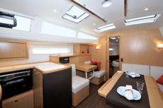 Bavaria 42 Vision,  2 кают(ы)