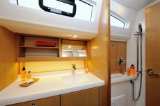Bavaria 42 Vision,  2 кают(ы)