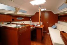 Beneteau Oceanis 31,  2 кают(ы)