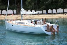 Beneteau Oceanis 37,  2 / 3 кают(ы)