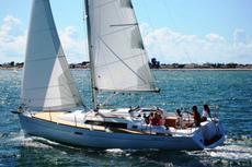 Beneteau Oceanis 37,  2 / 3 кают(ы)