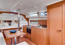 Beneteau Oceanis 38,  3 кают(ы), 2014 г. выпуска 