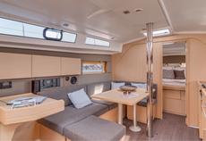 Beneteau Oceanis 38,  3 кают(ы), 2014 г. выпуска 