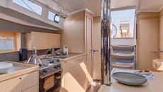 Beneteau Oceanis 38.1,  2 / 3 кают(ы), 2019 г. выпуска 