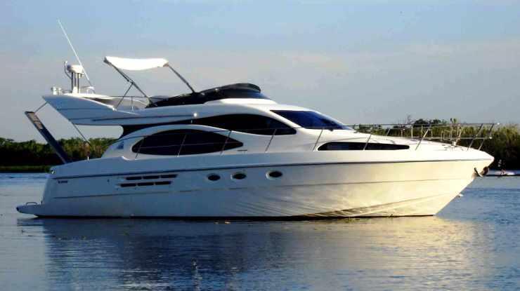 Azimut 46