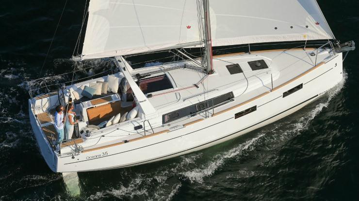 Beneteau Oceanis 35