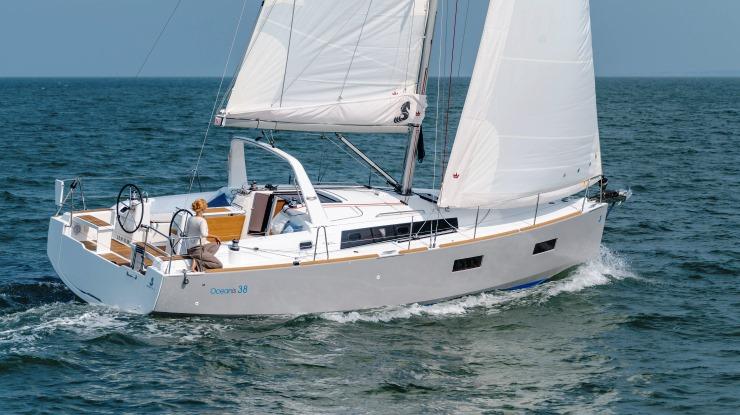 Beneteau Oceanis 38