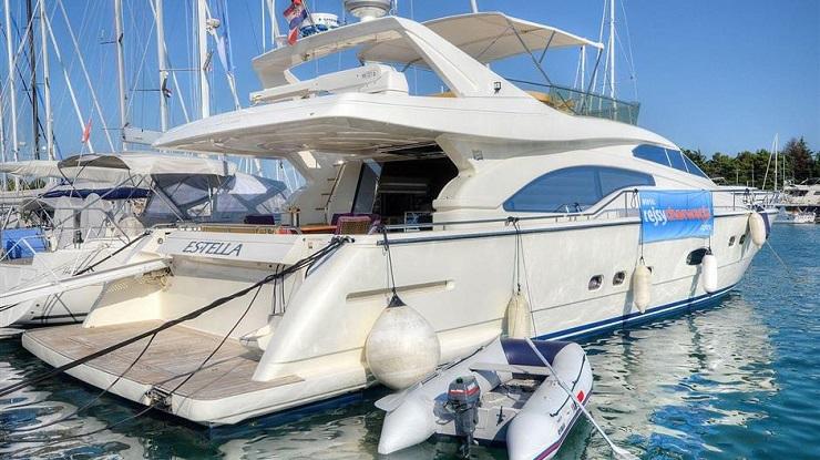 Ferretti 680