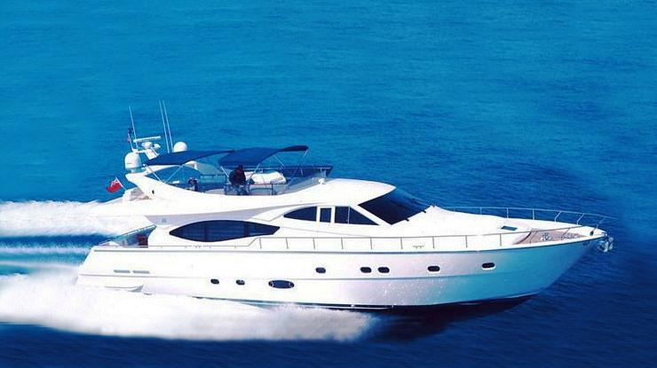 Ferretti 77