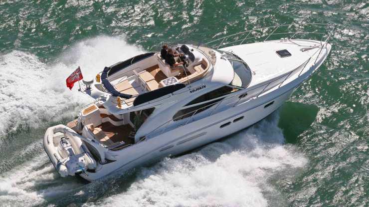 Sealine F42 Fly